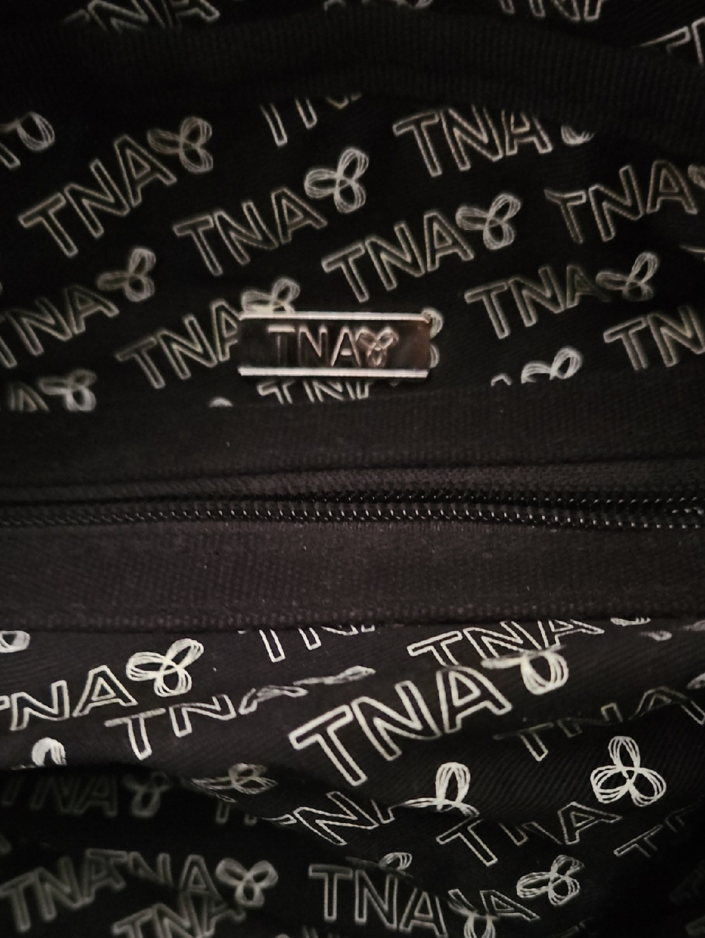 Aritzia TNA Black Canvas Duffle Medium Weekender Collegiate  ZIpper Bag - Picture 10 of 11